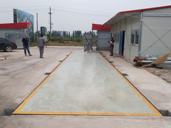 濮陽南樂縣人民醫(yī)院項目3x16m SCS-120噸地磅施工案例